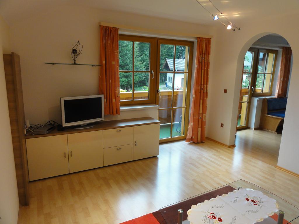 Ferienwohnung Kogler ストローブル 部屋 写真